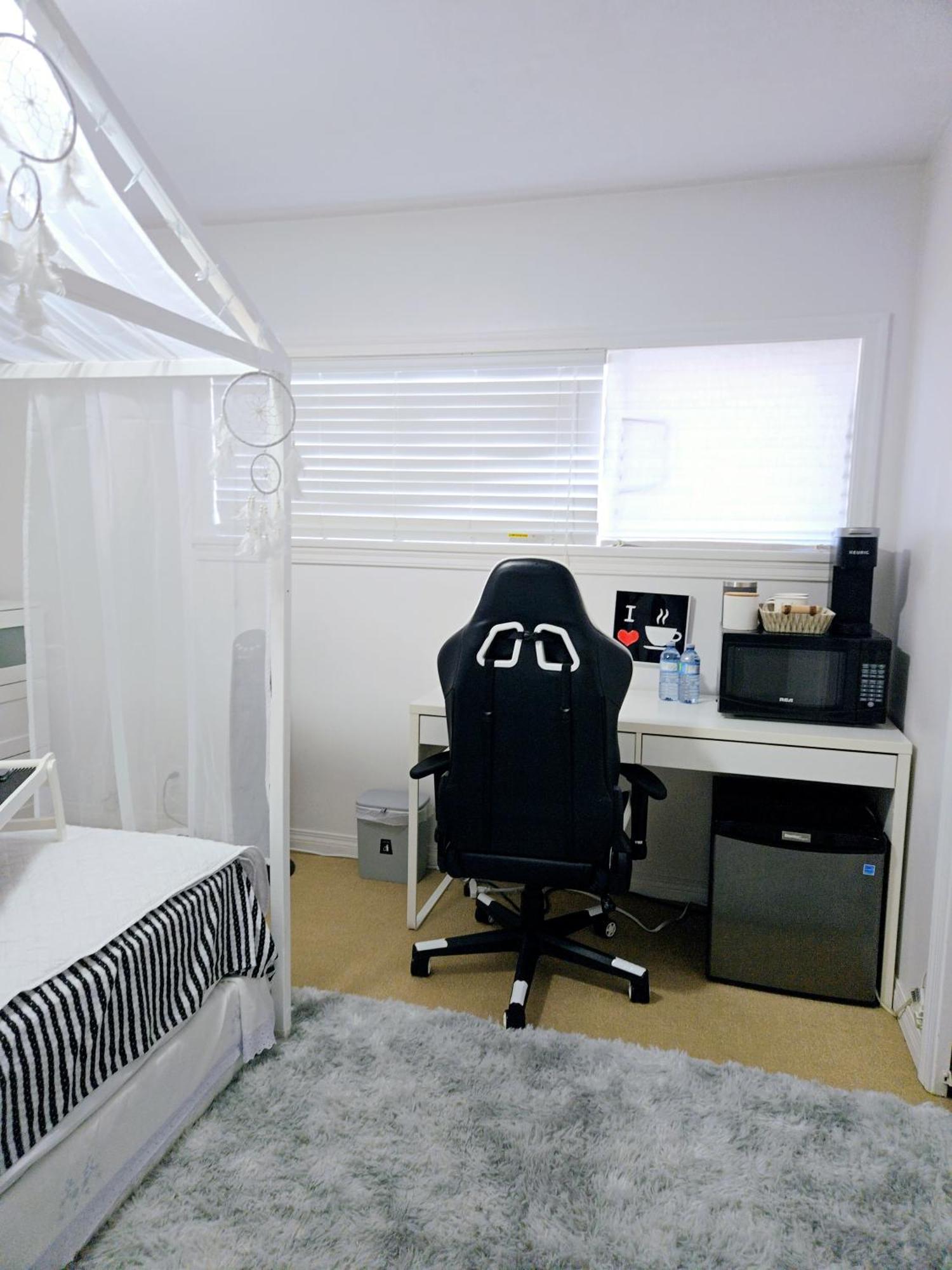 Lovely Cozy Room! With Attached Private Bath In The Heart Of Vancouver! Private Parking & Self Check-In! Exterior foto